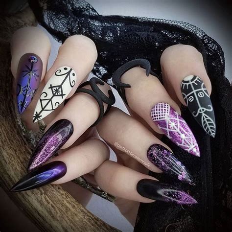 Witchy Ombee Nails: Adding Metallic Accents for a Mystical Manicure